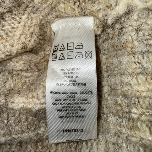 William Rast Women’s Turtleneck Wool Blend Sweater Size Large - Picture 4 of 6